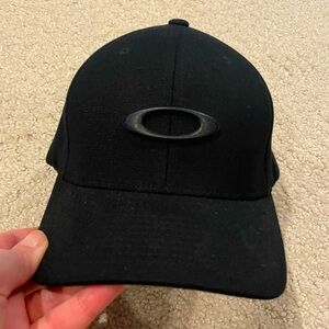 Oakley hat